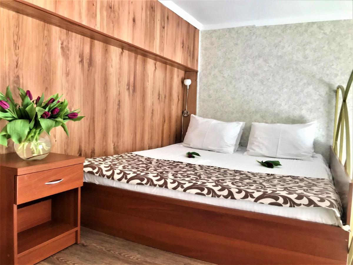 Мини-Отель Лучезарный Gagra Exterior foto